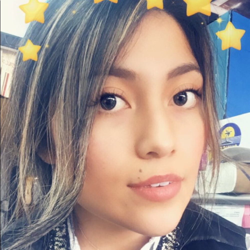 Meet your Posher, Elizabeth